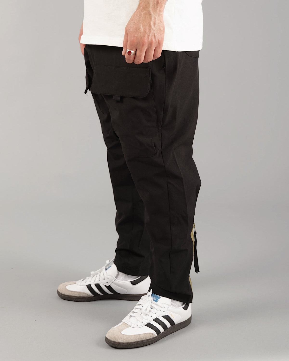 New Standard Utility Cargo | Jet Black