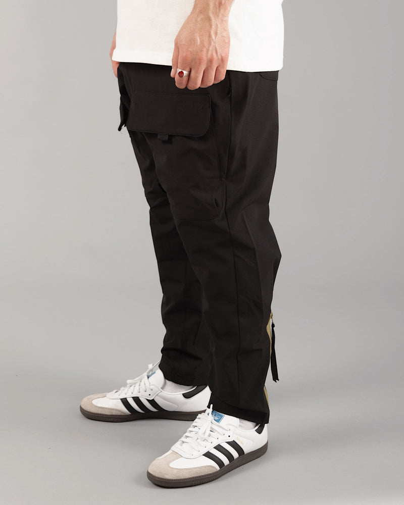 New Standard Utility Cargo | Jet Black