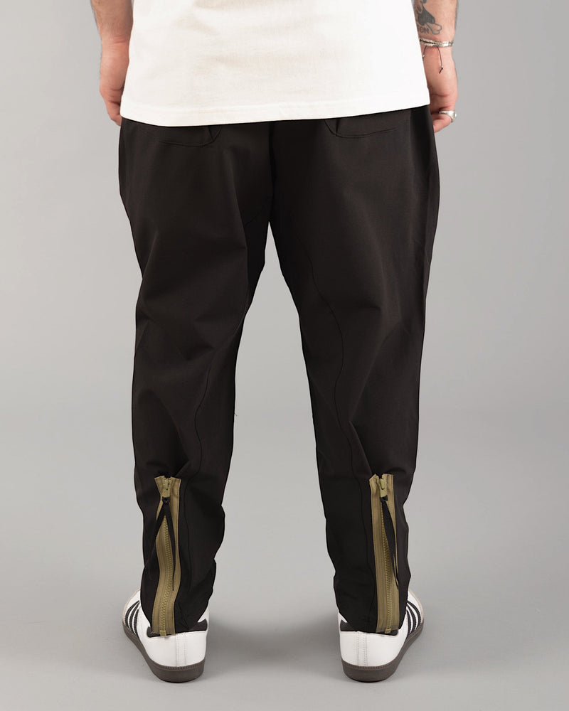 New Standard Utility Cargo | Jet Black