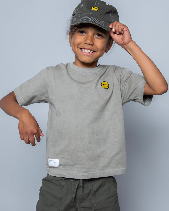 Be Happy 迷你有機棉短袖 T 恤｜鼠尾草綠