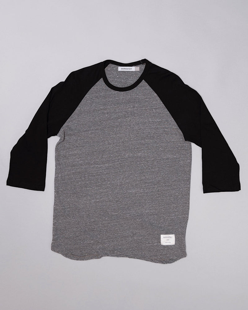 Signature 三纖斜袖上衣｜灰色和黑色