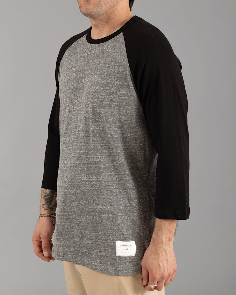 Signature 三纖斜袖上衣｜灰色和黑色