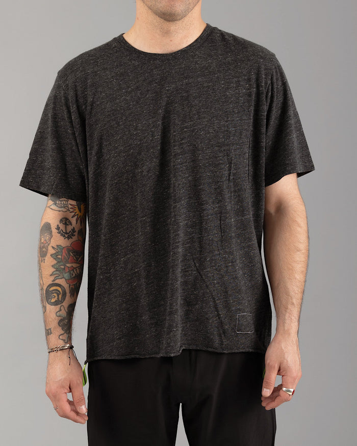 特色三種材質混紡T恤｜炭灰色/亮黃